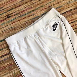 Nike Fleece Joggers 💕
